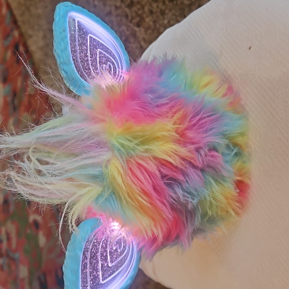 2023 Hasbro Furby Plush Interactive Toy - Picture 4 of 6